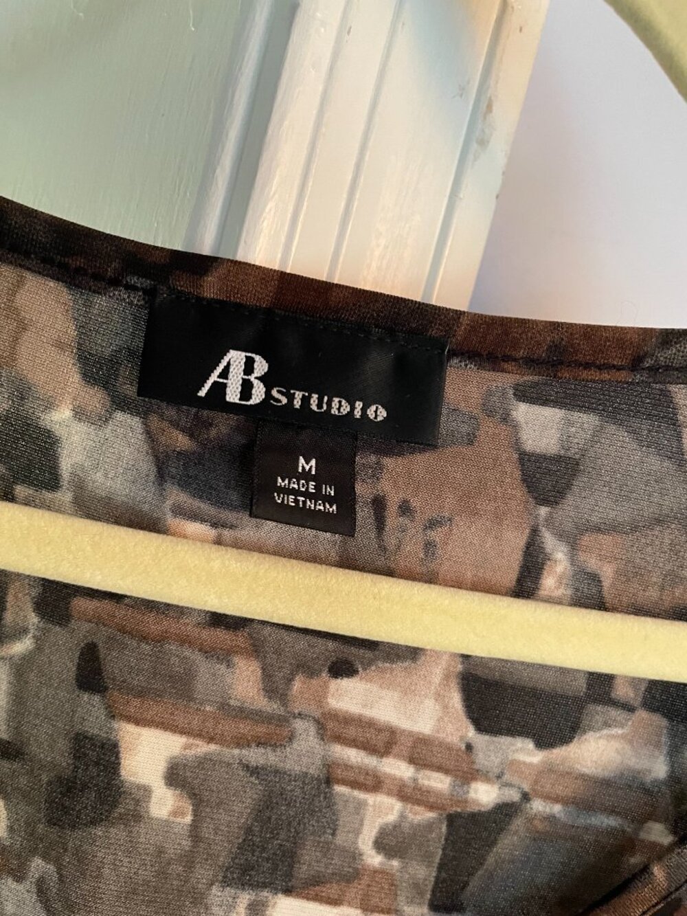 AB Studio ladies top - Picture 3 of 5